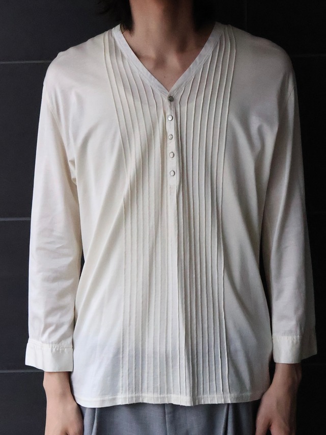 【5351 pour les homme】pin tuck design V neck top