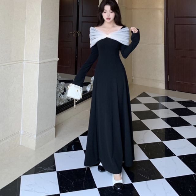 【送料無料】 ロングドレス マキシ 長袖 エレガント 可愛い 大人可愛い きれいめ シンプル カジュアル シック コンサバ 華やか 大人 上品 おしゃれ お洒落 主役級 こなれ感 高見え 高級感 無地 冬 30代 40代 レディース 女性用 ママ お呼ばれ 結婚式 二次会 パーティ 演奏会 フォーマル ファッション コーデ スタイル 体型カバー 定番 垢抜け 存在感