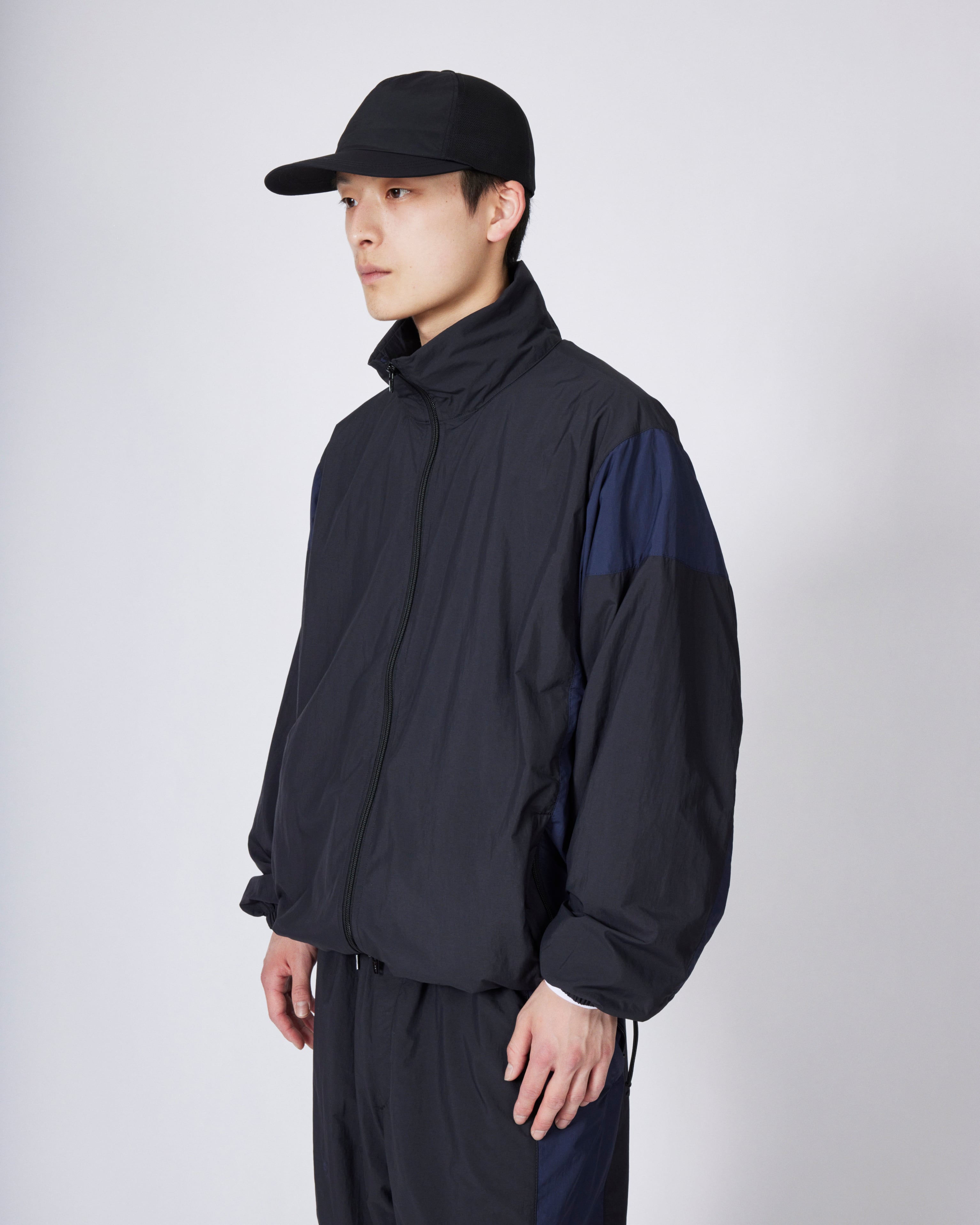 ジャケット・アウター two-tone light weight nylon jacket everyone two-tone light weight nylon jacket (BLACK/NAVY) | everyone