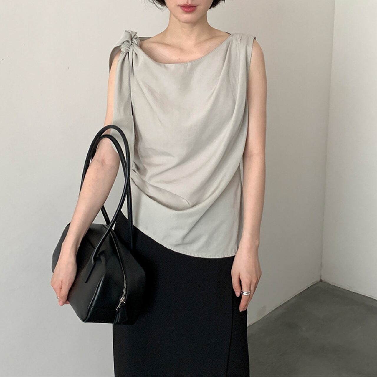 ショルダーリボンノースリーブブラウス T0141