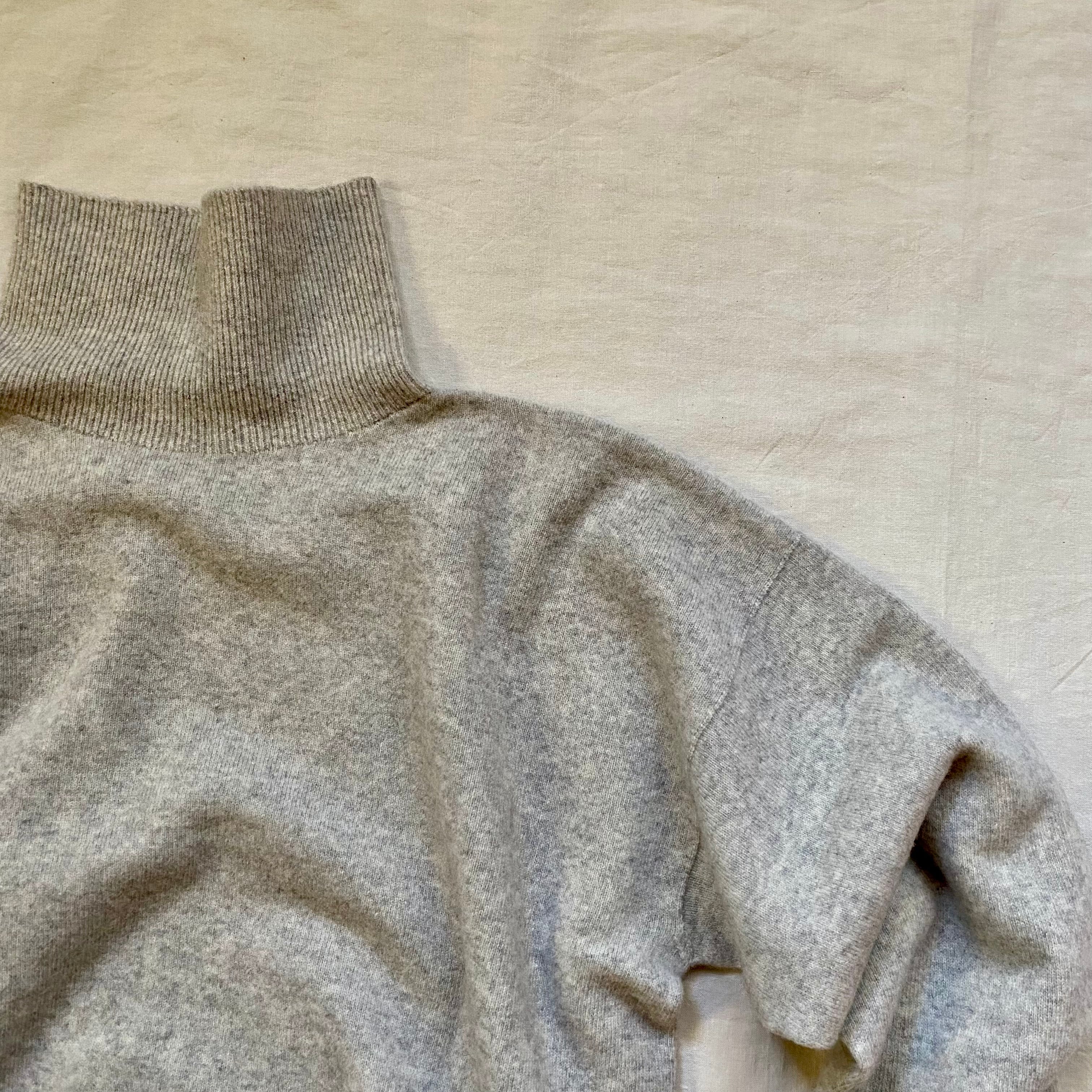 MITTAN | ウルグアイウールタートルセーター KN-21 灰 / 黒