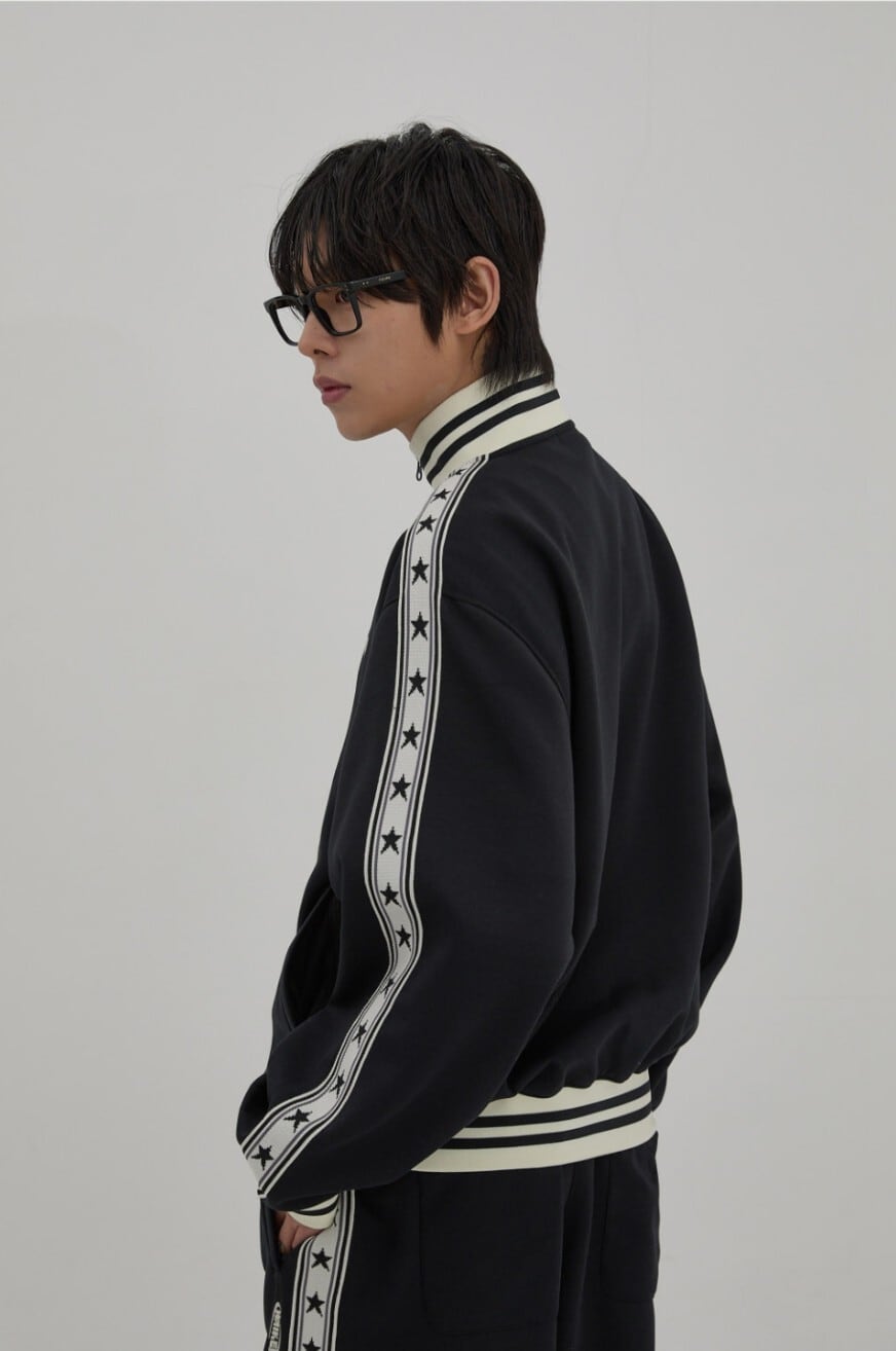 最低価格！！☆aespa 全員 着用！！【WAIKEI】Star track jersey