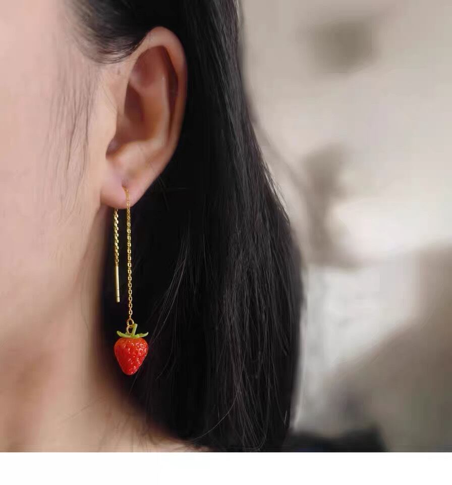 予約商品】まるで本物 いちご ピアス 1粒いちご | strawberry by cocoLily.