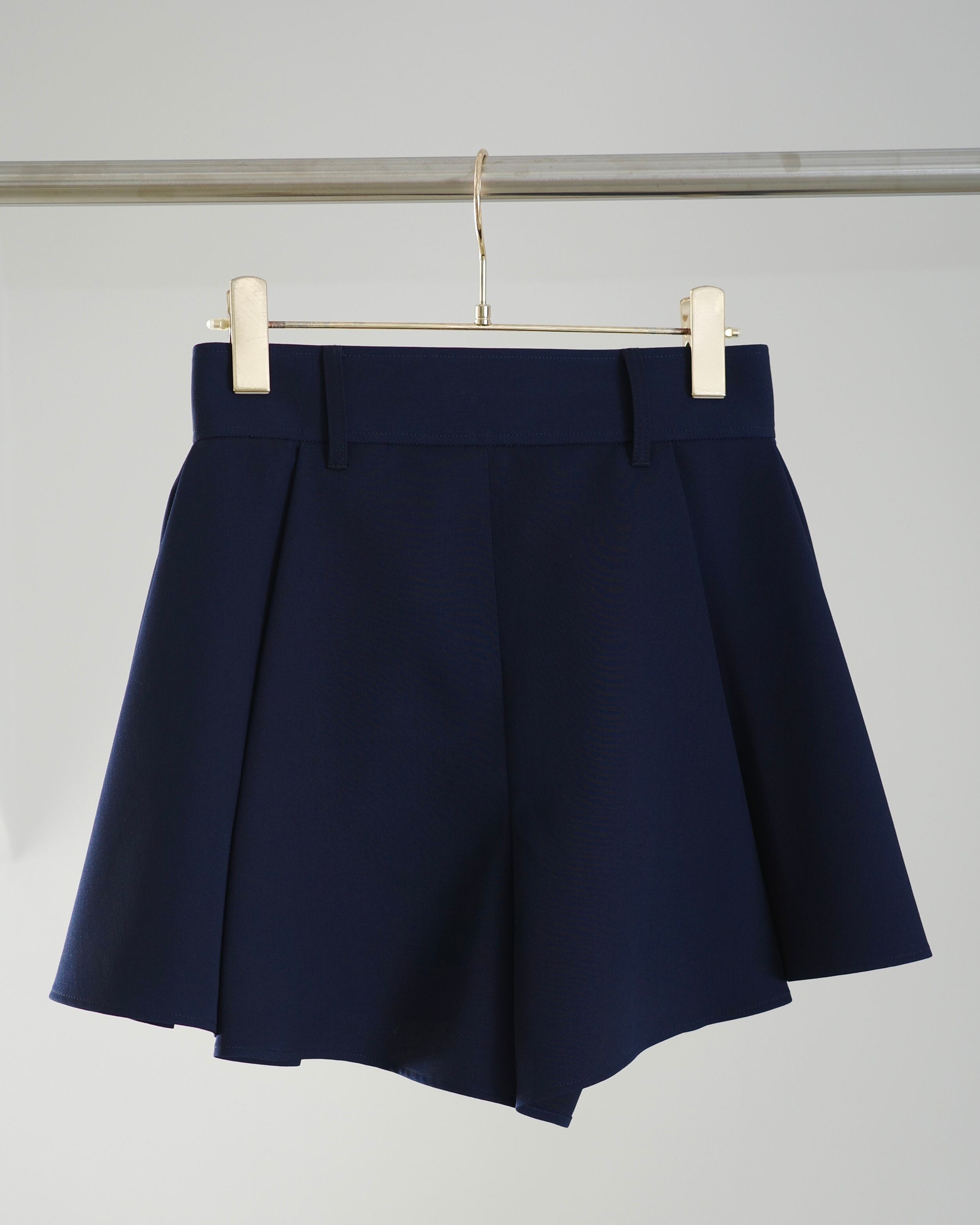 THE RERACS / INVERTED SHORTS | LA VILLA ROUGE