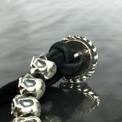 LEATHER BRACELET 18 SKULL BEADS [WOLF] with SAPPHIRE / 18スカルビーズレザーブレスレット・ウルフサファイアアイズ