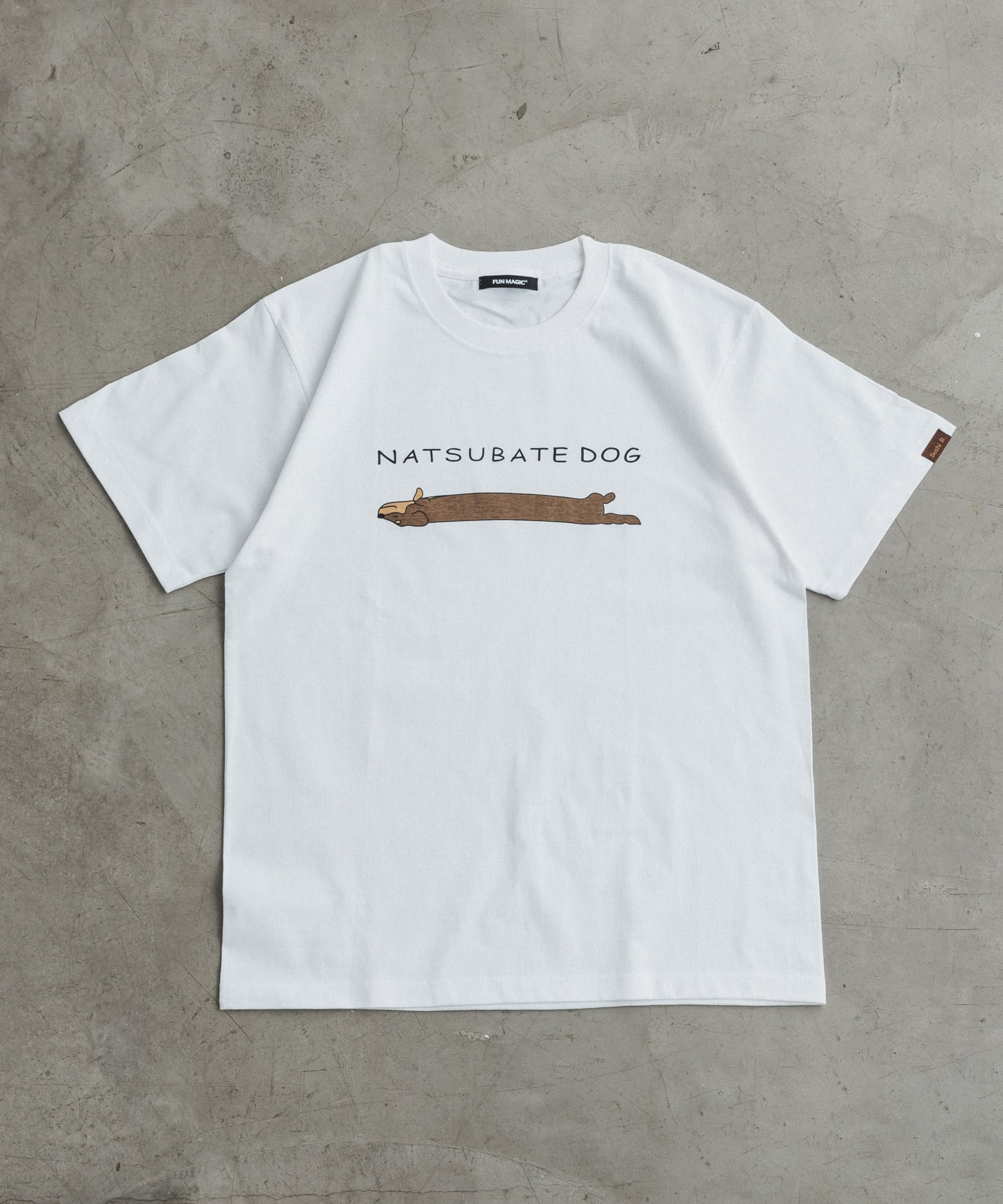 "NATSUBATE DOG" T-SHIRT