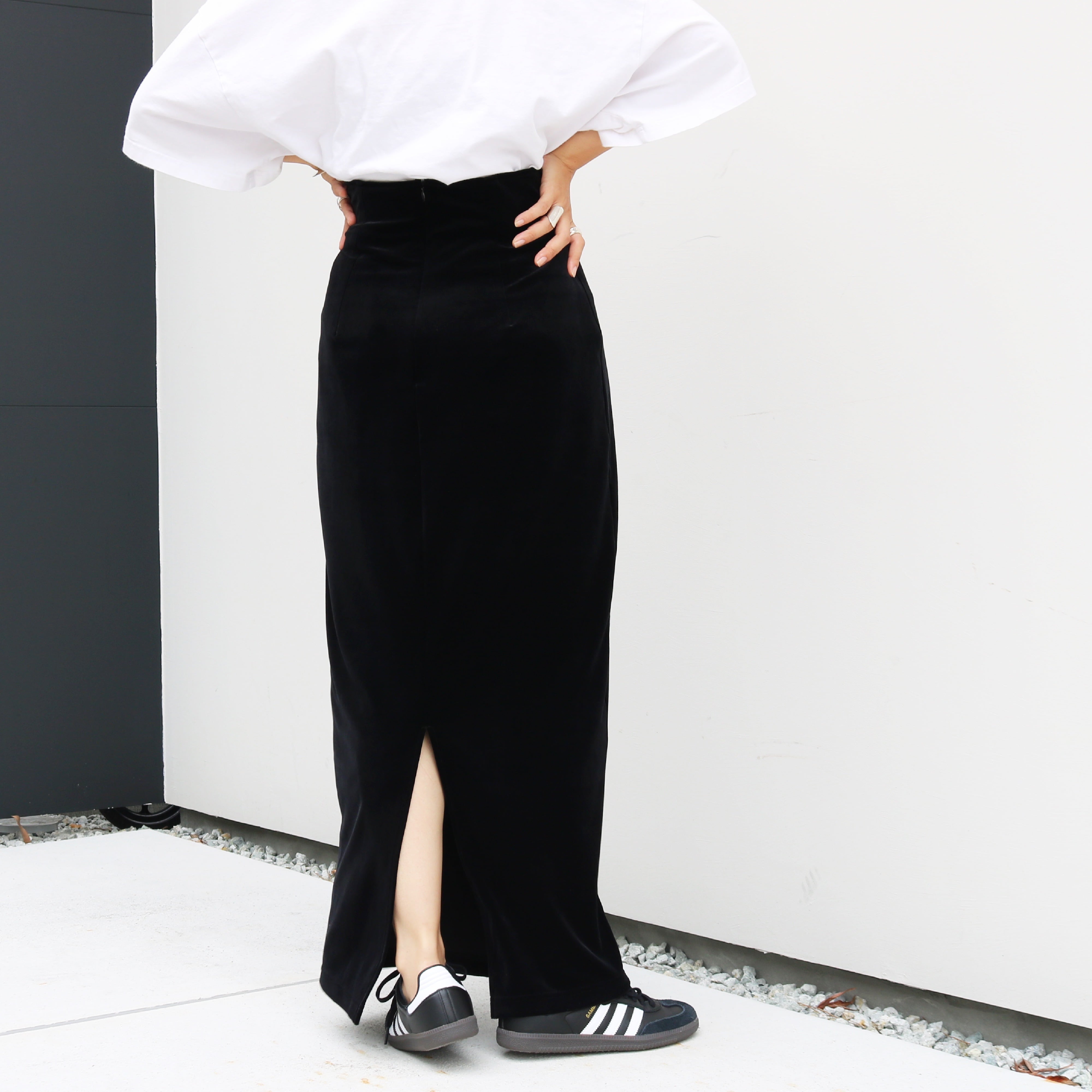high-waist velours skirt -made in Japan -