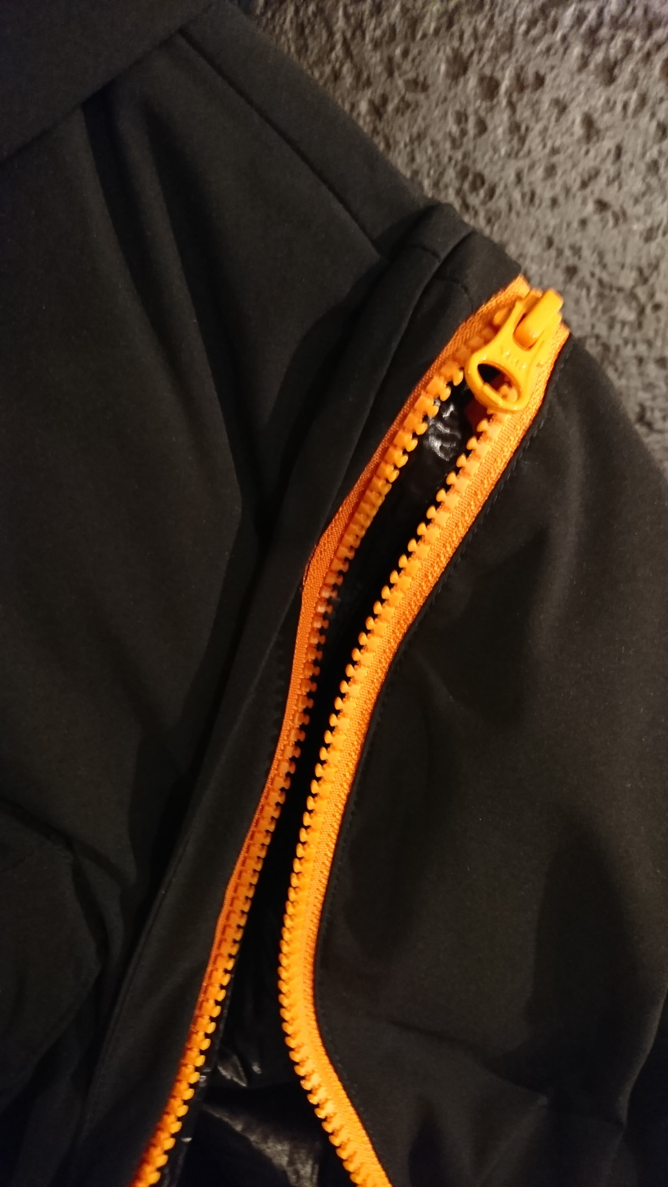 COMFY CMF OUTDOOR GARMENT 