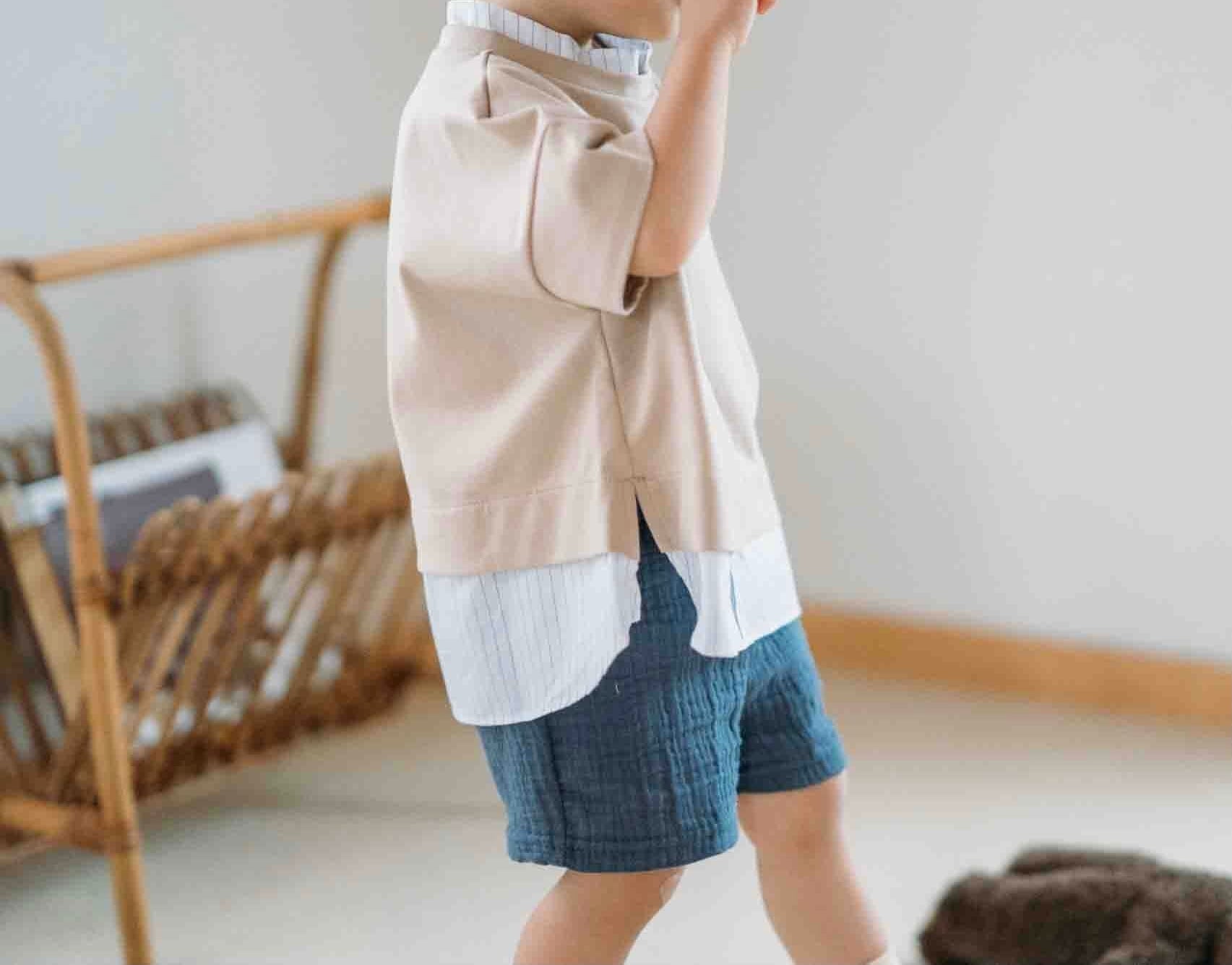 デザインコラボベージュTシャツ＋ショートパンツ | gypsophile