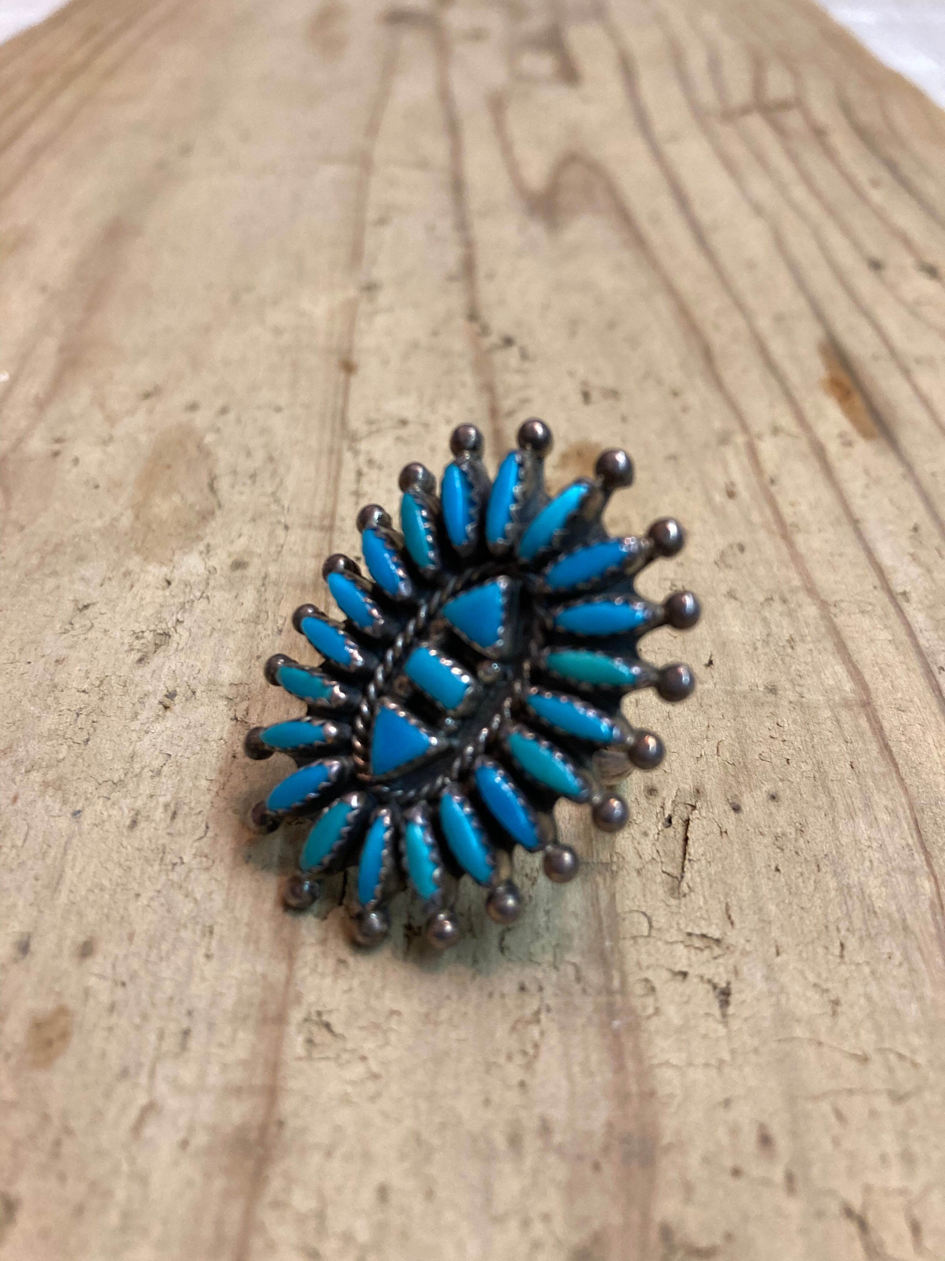 VINTAGE ZUNI INDIAN RING   (beady antiques)