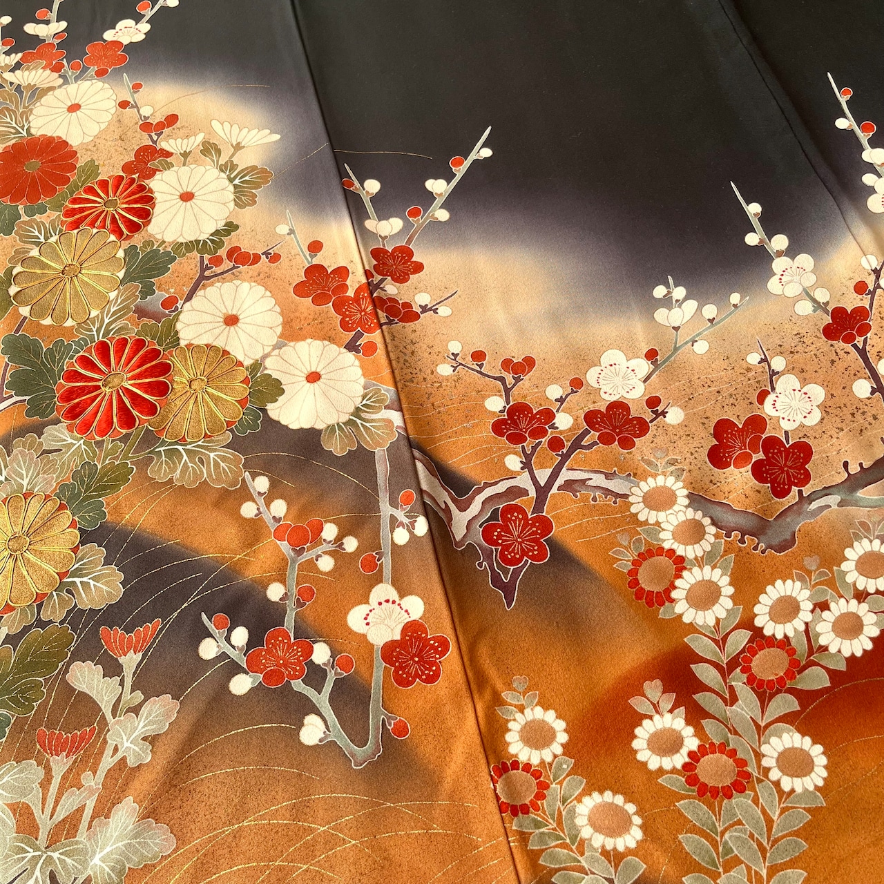 12589】 着物リメイク 留袖 ロングコート 鴛鴦模様 梅 菊 刺繍 | 羽織 