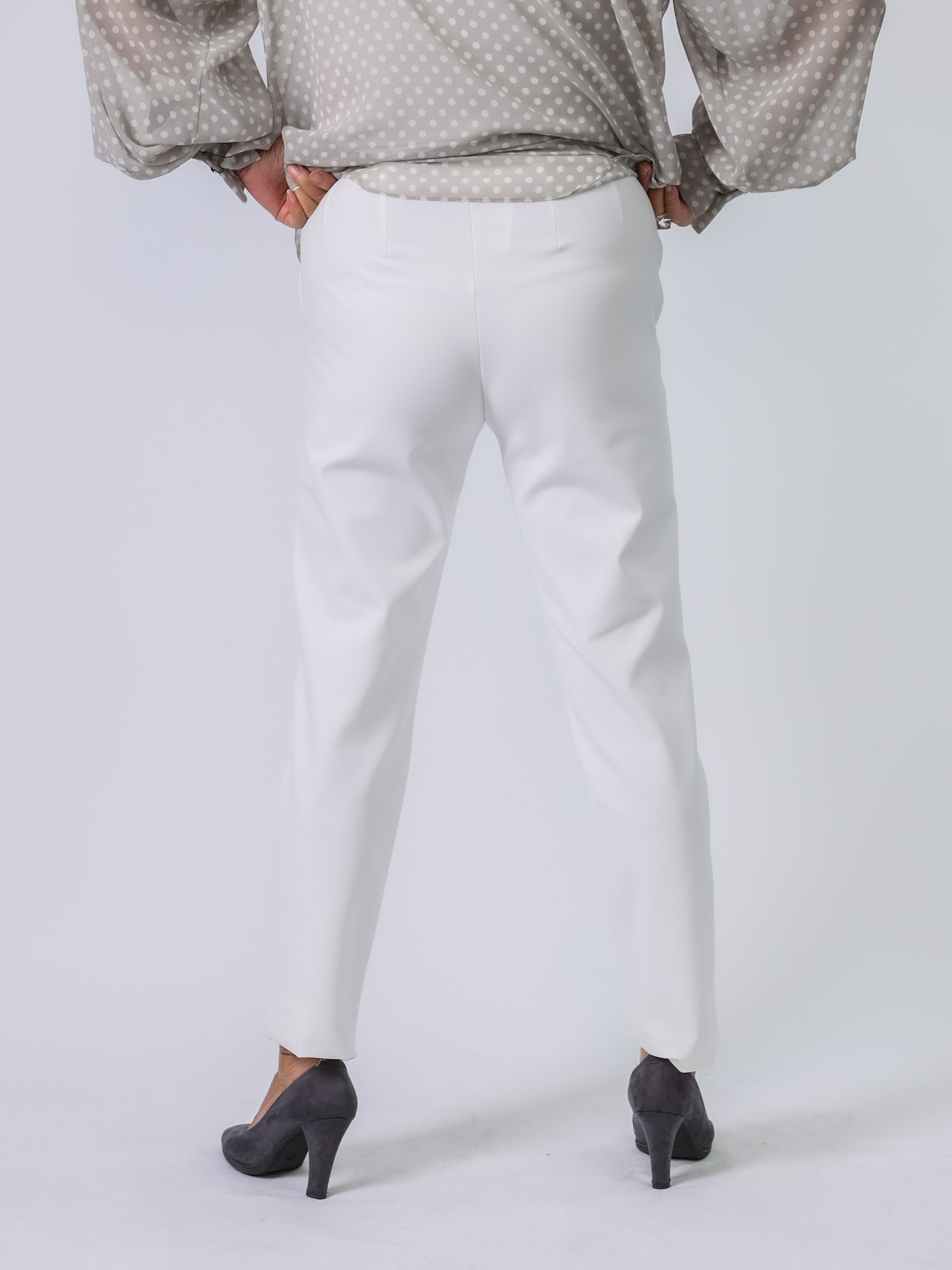 BEATRICE(ストレッチスリムパンツ)