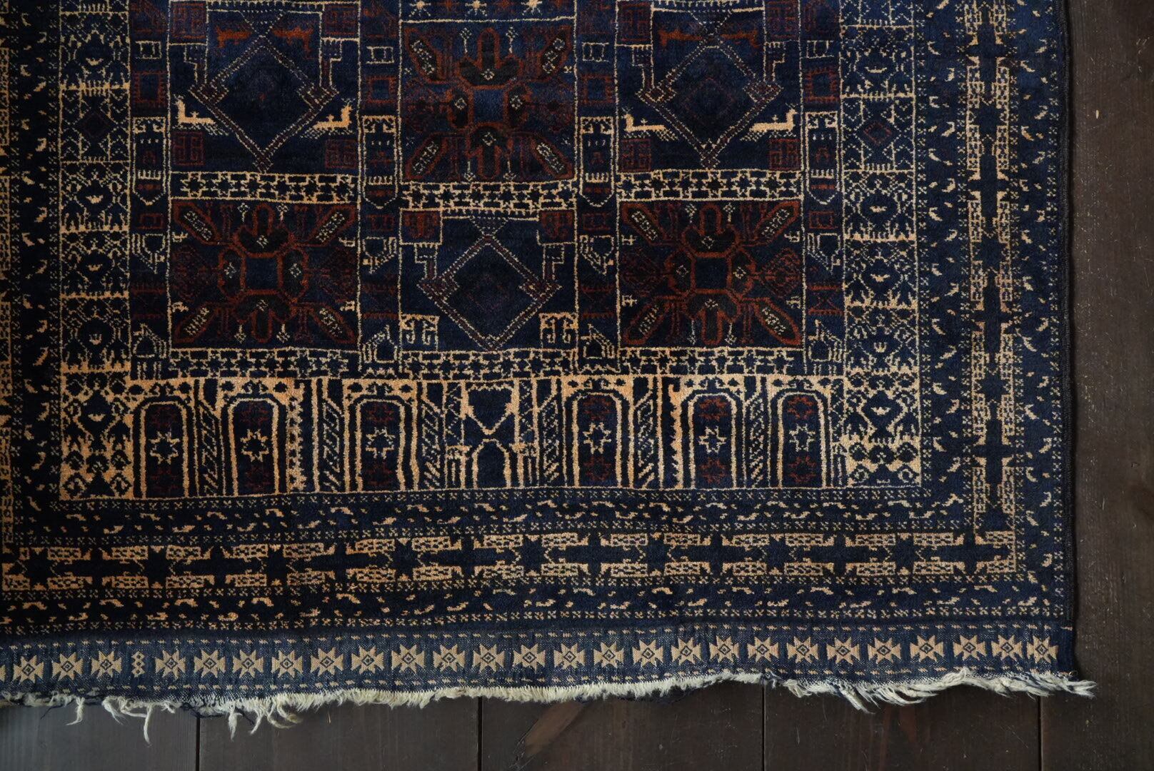 【Ra49】濃紺の輝きが美しいバルーチの秘宝|アンティークバルーチ