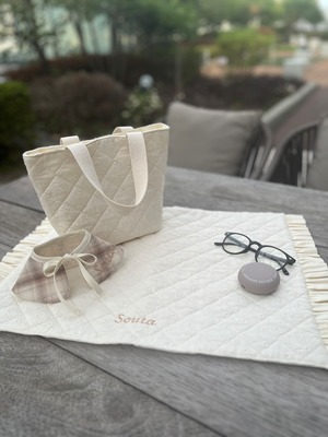 予約【pecoramou original】brown check bib