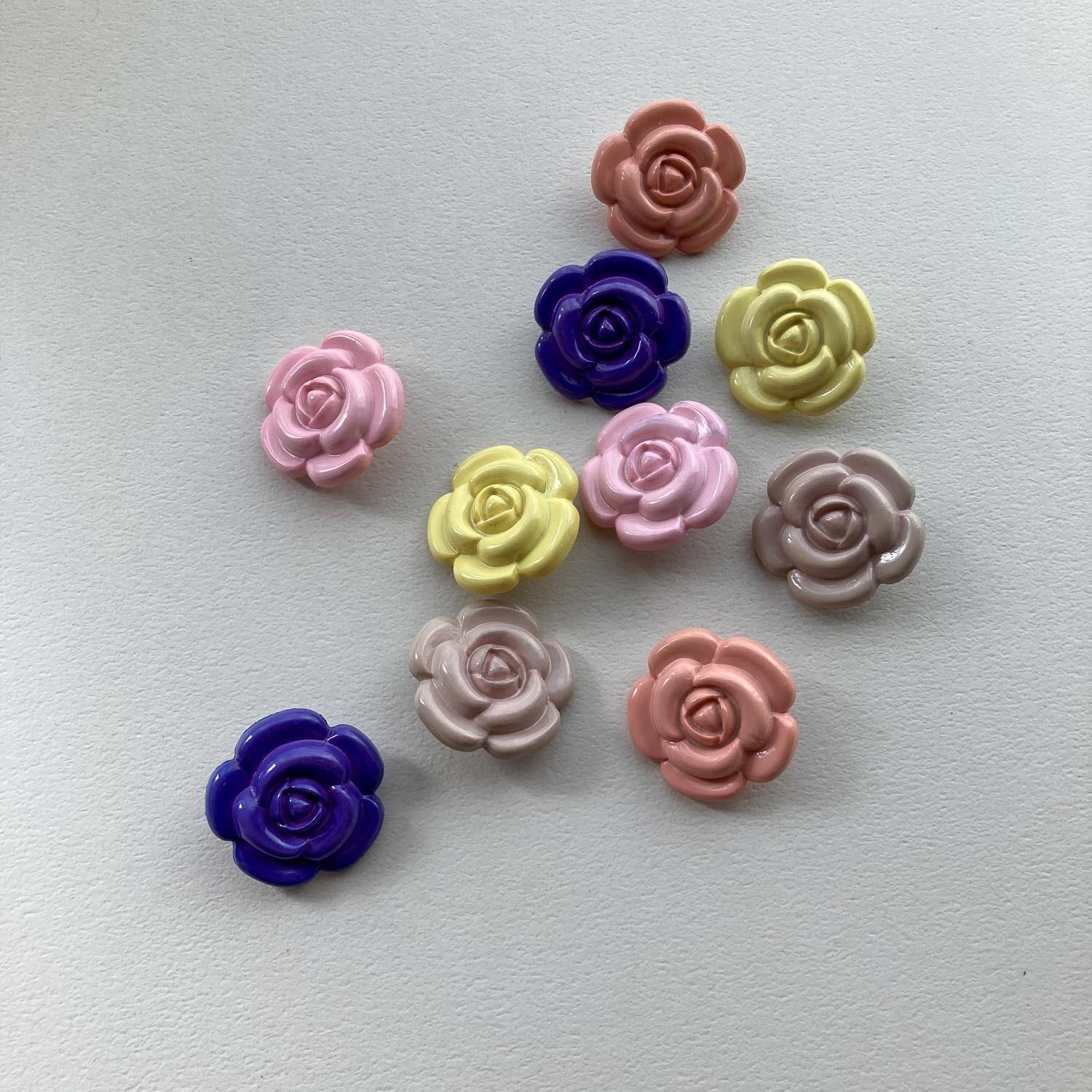再入荷〉くすみカラーバラボタンM（24mm） | Dua-アクセサリーパーツ