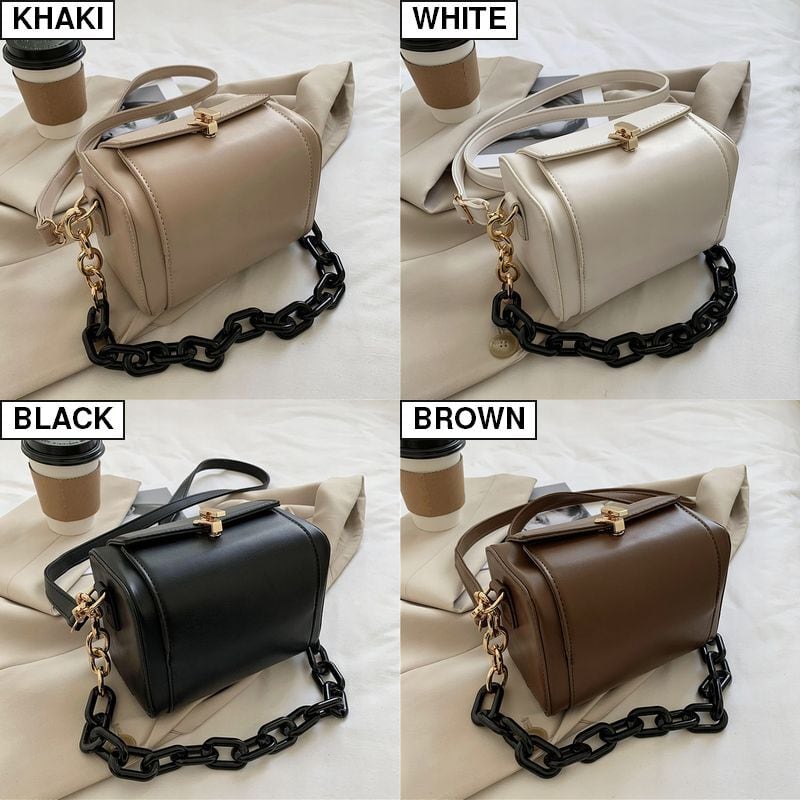 Jordan ブラックショルダーバッグ エアオールオーバースモールバッグ