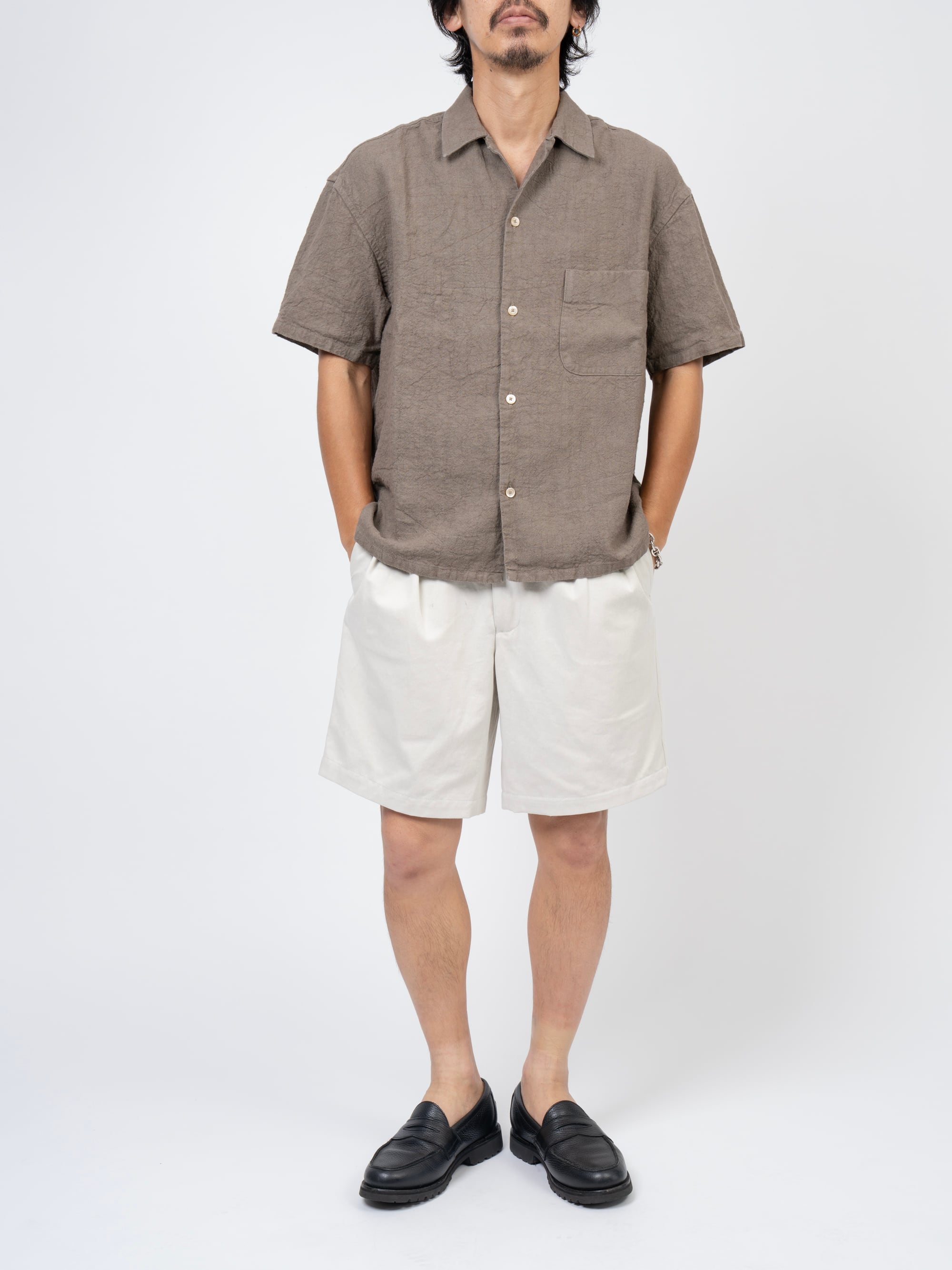 Cotton 2tuck Washed Chino Shorts (black) | OVY