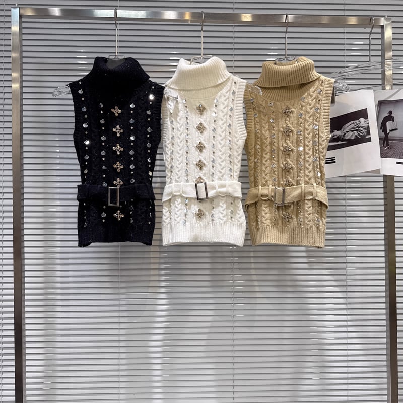 【tops】ラインストーン付きハイネックニットベスト Q7607