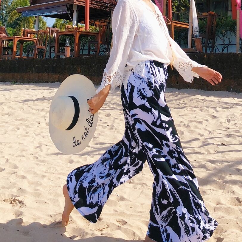 パンツ レディース フラワープリント ドレープ感 涼しい ウエストゴム フラワー モノトーン モード トラベラー かわいい 体型カバー 楽ちん 大人可愛い S M L 10代 20代 30代 40代 50代 60代 花柄 リゾート 旅行 海 プール アウトドア お泊まり 送料無料 ラフ おしゃれ お洒落 股上深め ハイウエスト 春 夏 レディース ワイドパンツ ハイウエスト パンツ 見た目 薄手 花柄 綿麻 ロング キュロット カジュアル ビーチパンツ ファッション コーデ 楽ちん ゆる ゆったり