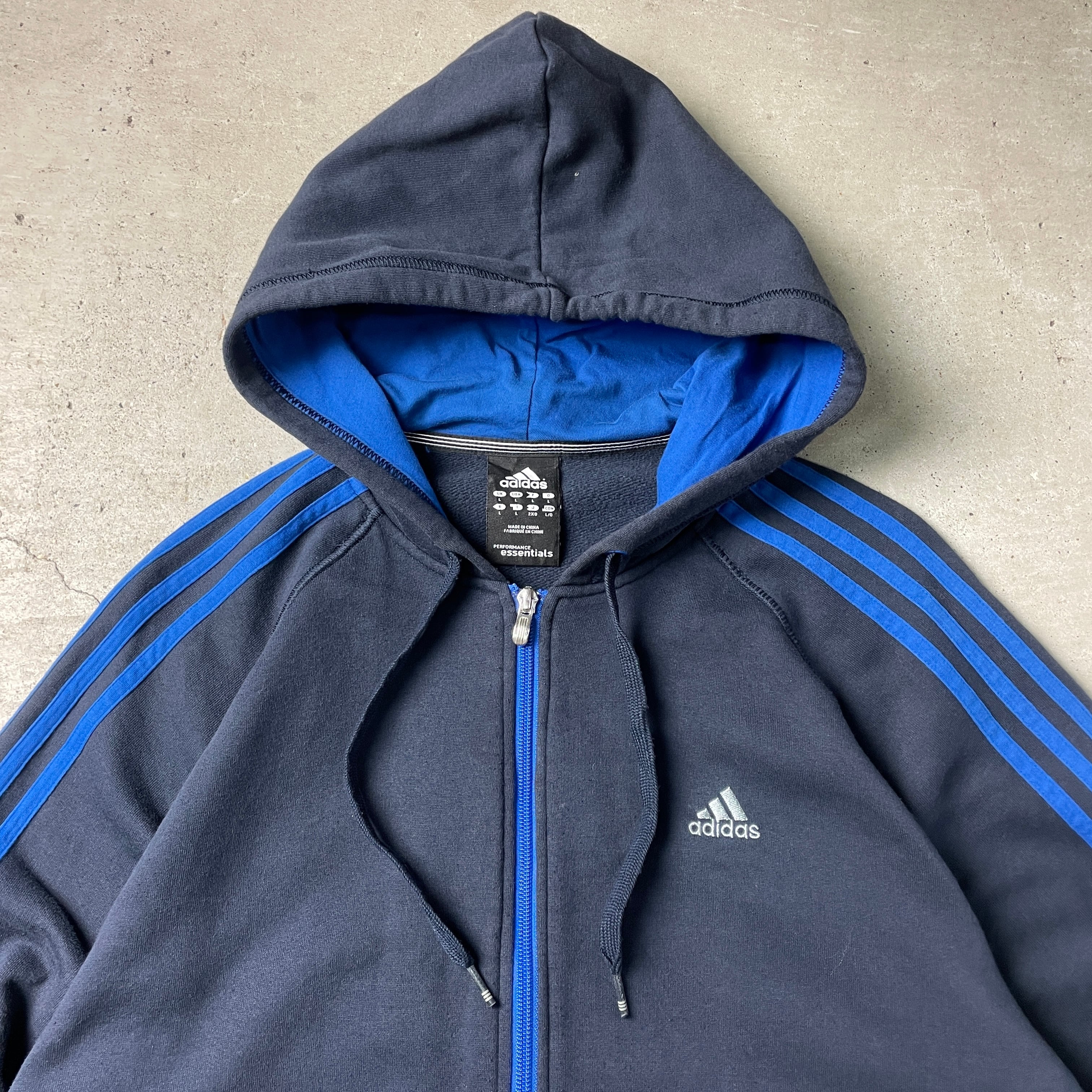 adidas フルジップパーカー　Ｌ