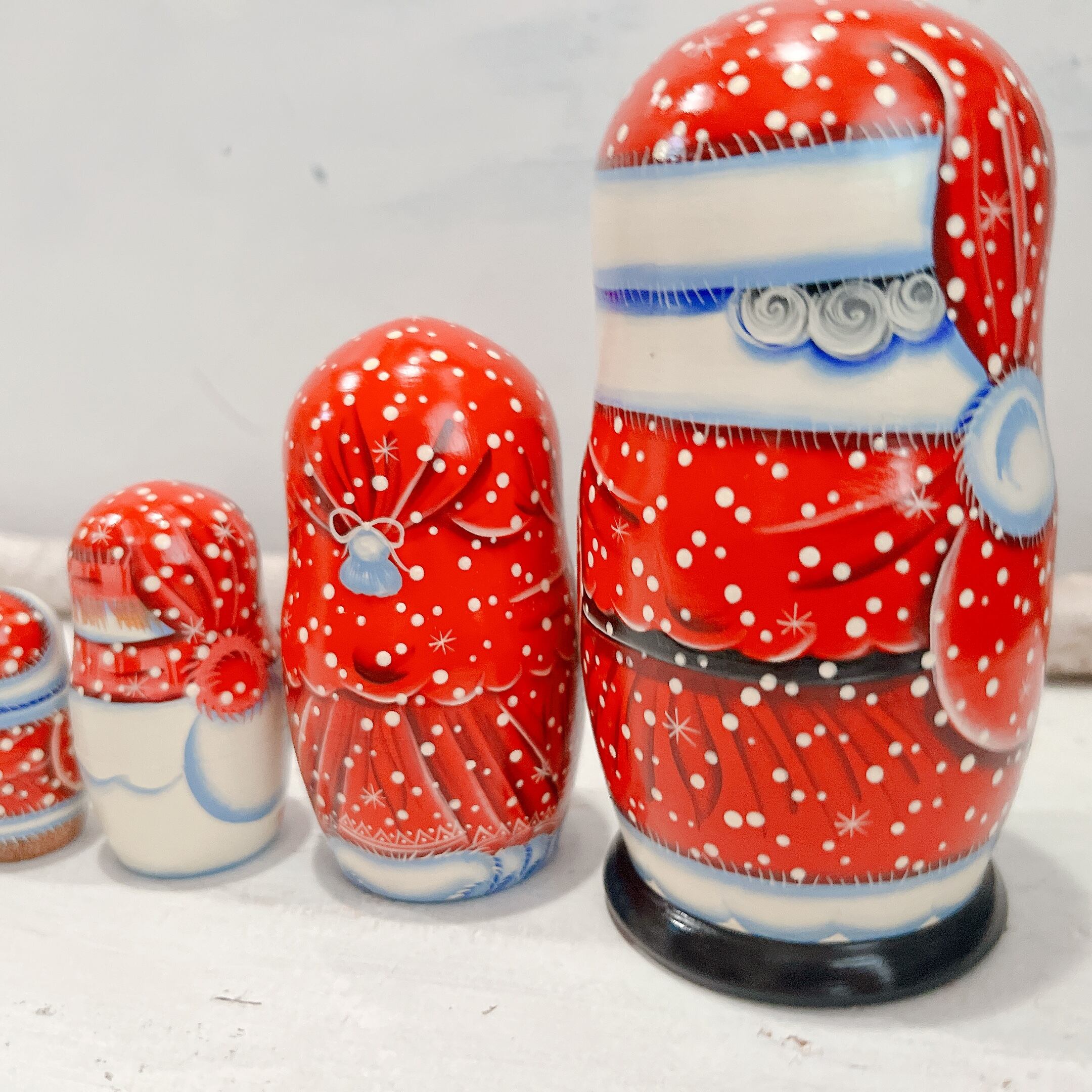 5p マトリョーシカ グラズーノワ作「サンタと冬の仲間たち 」16cm