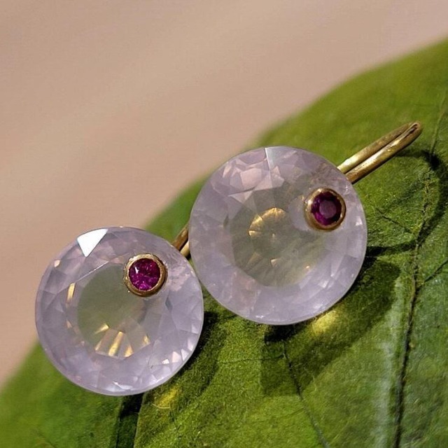 Marie-Hélène de Taillac’s ピアス