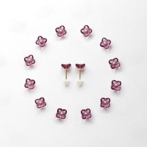 ヴィンテージガラスとパール｜小さな花のピアス/ノンホールピアス［クリアパープル/クリアアンバー］ pag046