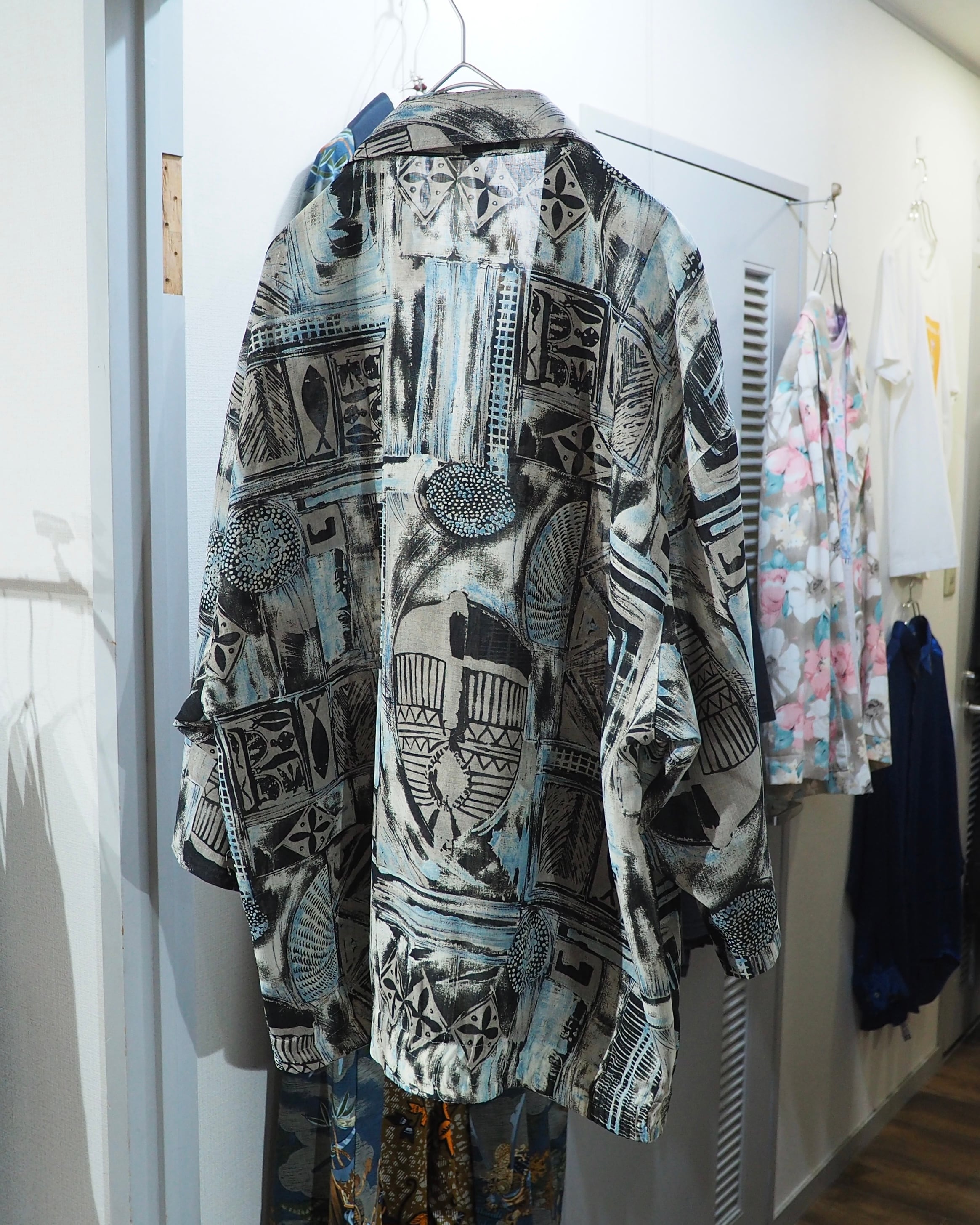 1980 - 90s Cold tone Ink painting vintage loose SS Open collar Shirt