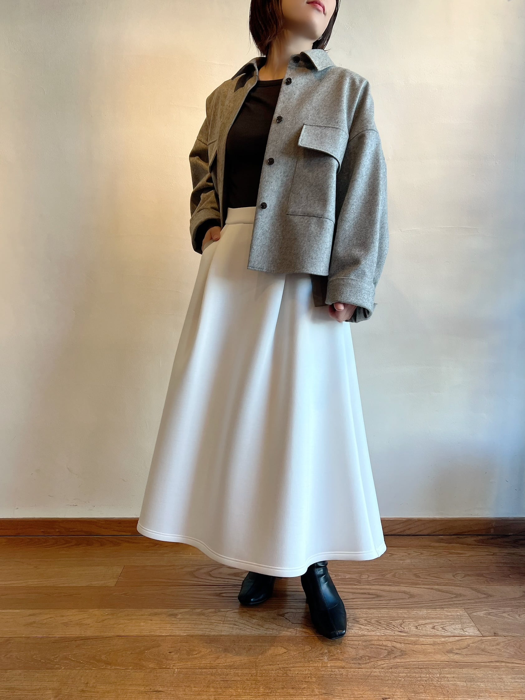 Srieee / ダンボールニットタックスカート | anouk