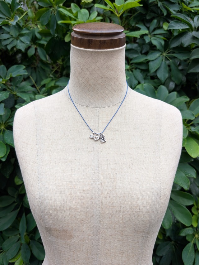 "深緑" original hand made necklace / BLUE