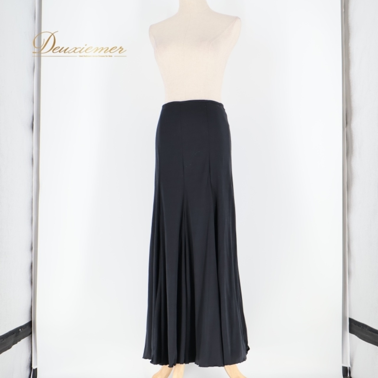 フラメンコ 衣装 ファルダ スカート 黒 無地 レッスン 練習着 ダンス パーティ 発表会 伸縮 ストレッチ ブラック系 フェスティバル ステージ用 おしゃれ 軽量 シンプル コスチューム