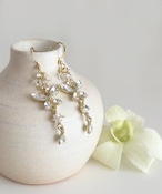 S I U R | butterfly tiera earring / pierce