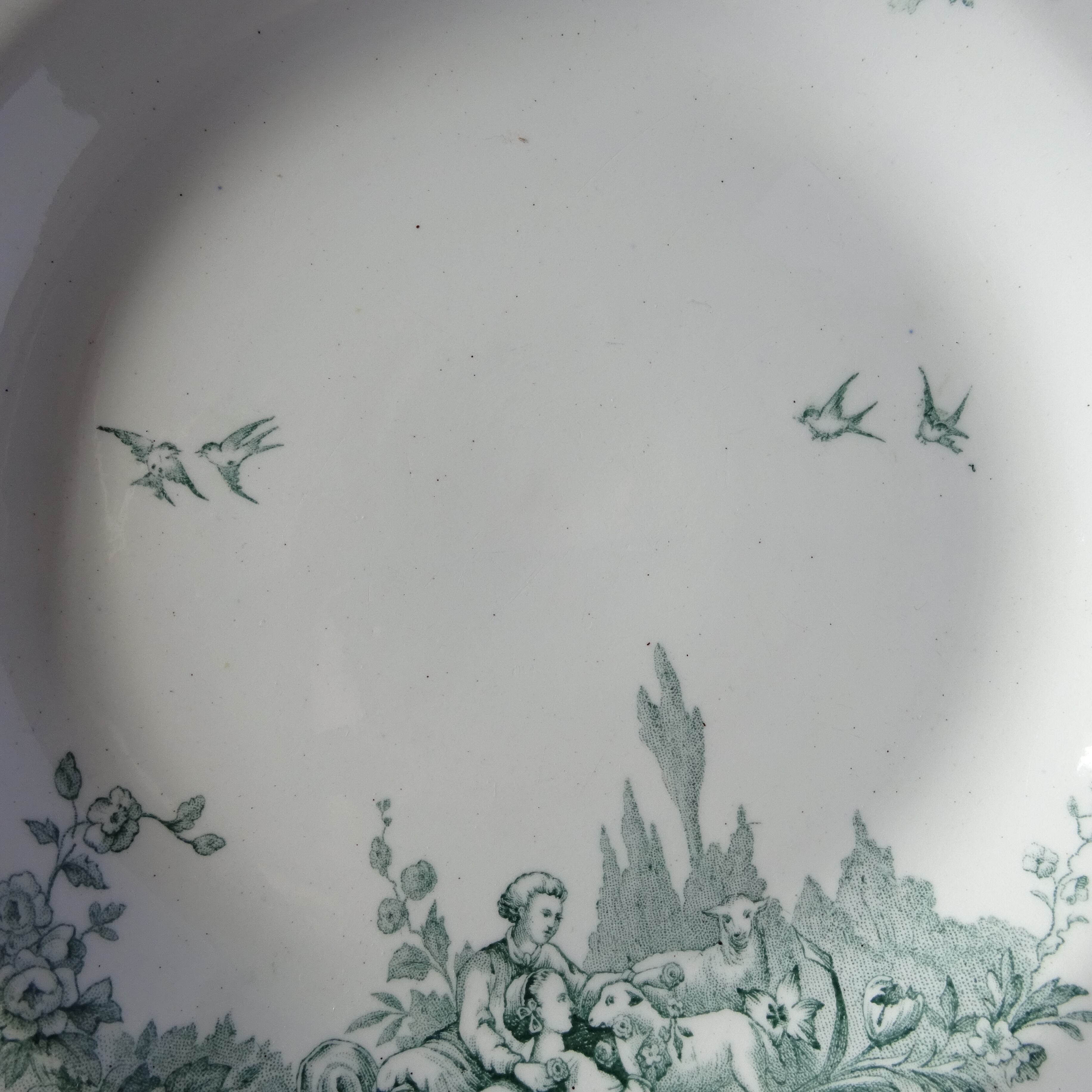 ☆TERRE de FER PORCELAINE OPAQUE DE GIEN modèle 《IDYLLE》 assiette demi creuse (B)