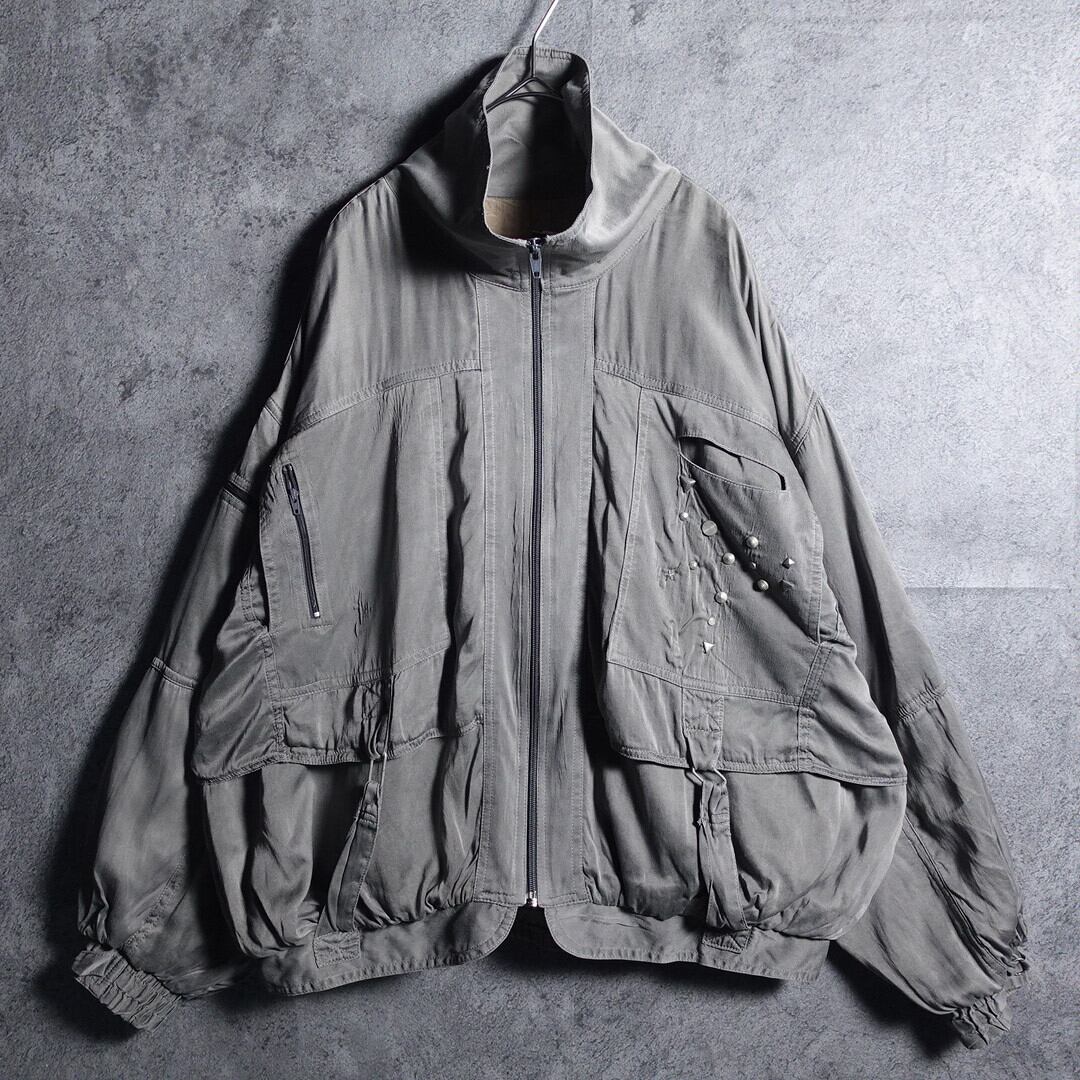 Khaki gray stats design silk blouson