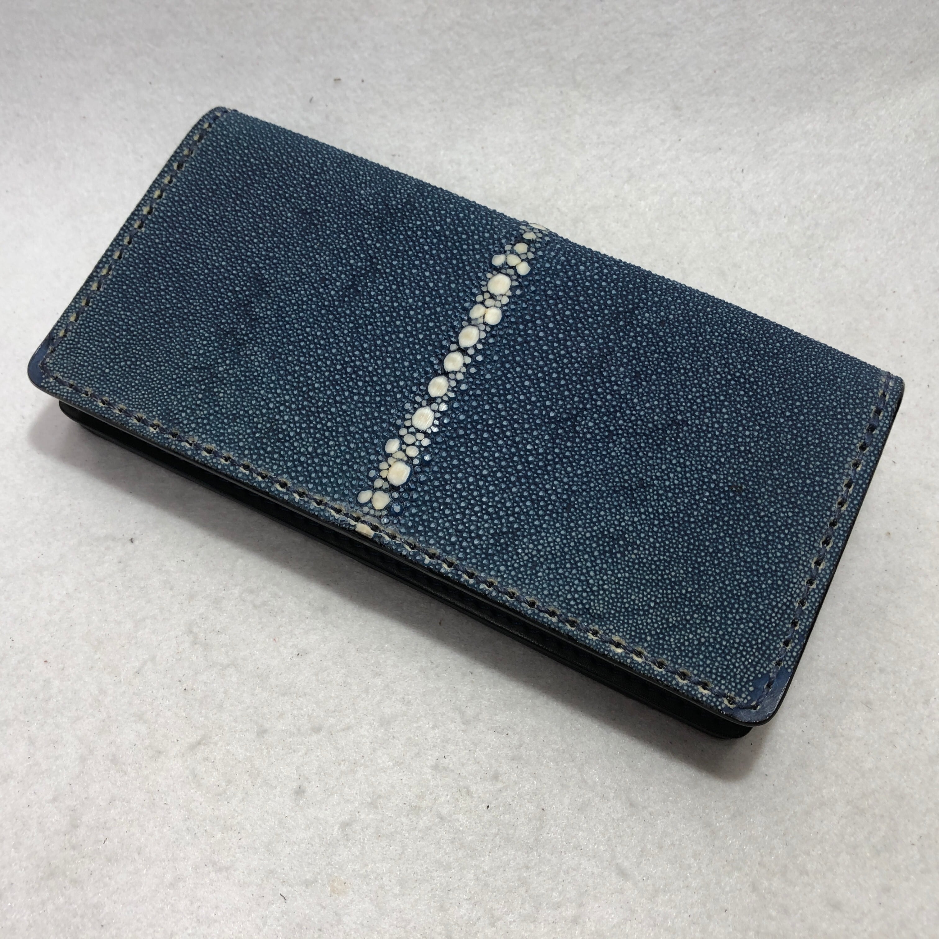 ST13 スティングレイ(ガルーシャ)エイ革長財布 レッド | Dolce ST13 スティングレイ(ガルーシャ)エイ革長財布 レッド | Dolce