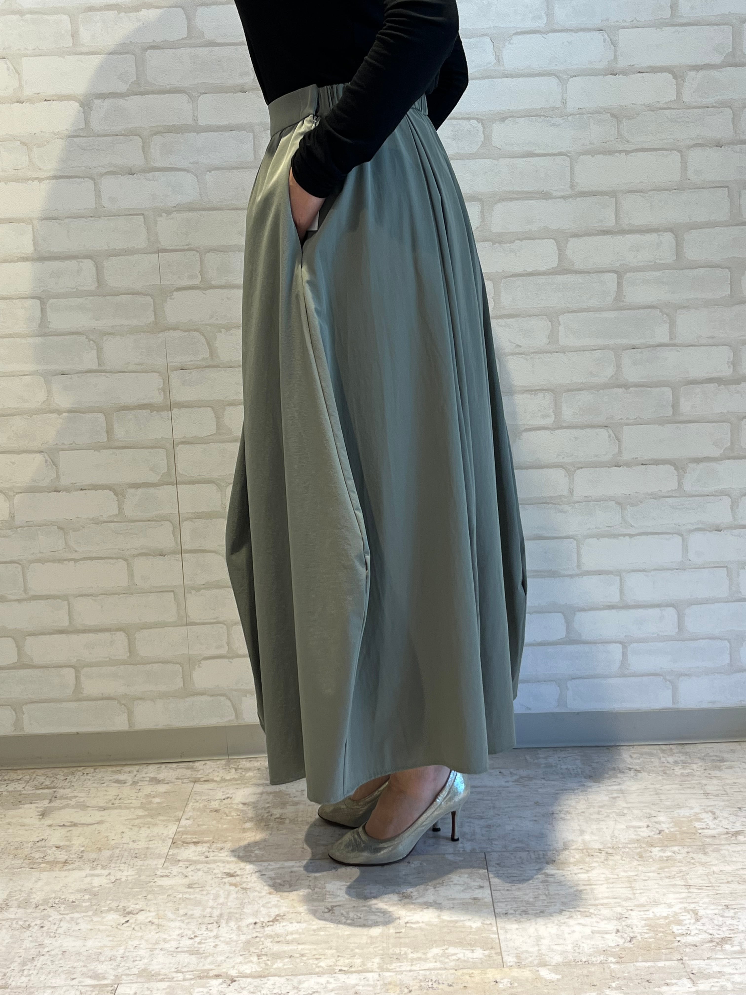 新品❤️CPG スリット入りグリーンスカート 2025AW新作/PASSIONE/536652/コクーンシルエットスカート(セージ