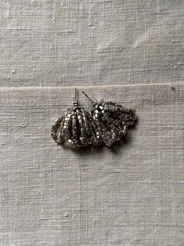 metallic-seed pierce
