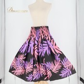 フラダンス 衣装 パウスカート メネフネプランテーション ブラック系 MENEHUNE PLANTETION かわいい 華やか 鮮やか 黒 紫 ダンス衣装 ハワイアンダンス レディース ハワイアン アロハ ハワイアンプリント フラ ダンス レッスン 練習