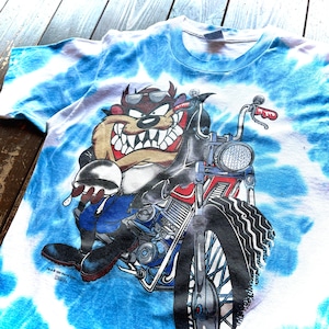 90's LOONEY TUNES ×  FREEZE NEW YORK  Tie-Dye print 〝 TASMANIAN DEVIL 〟 /  Size About  MEDIUM