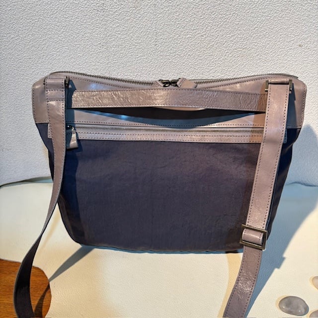 B.stuff ナイロンコンビショルダーバッグ(大)