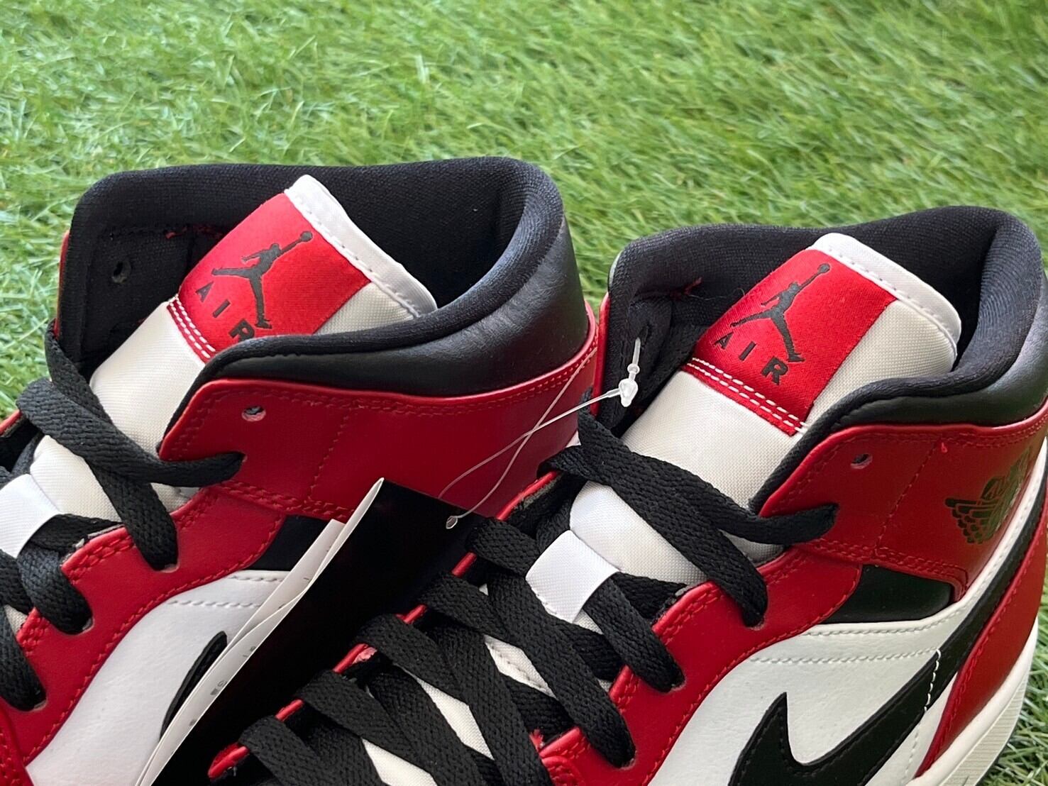 NIKE JORDAN 1 MID CHICAGO BLACK TOE 28cm