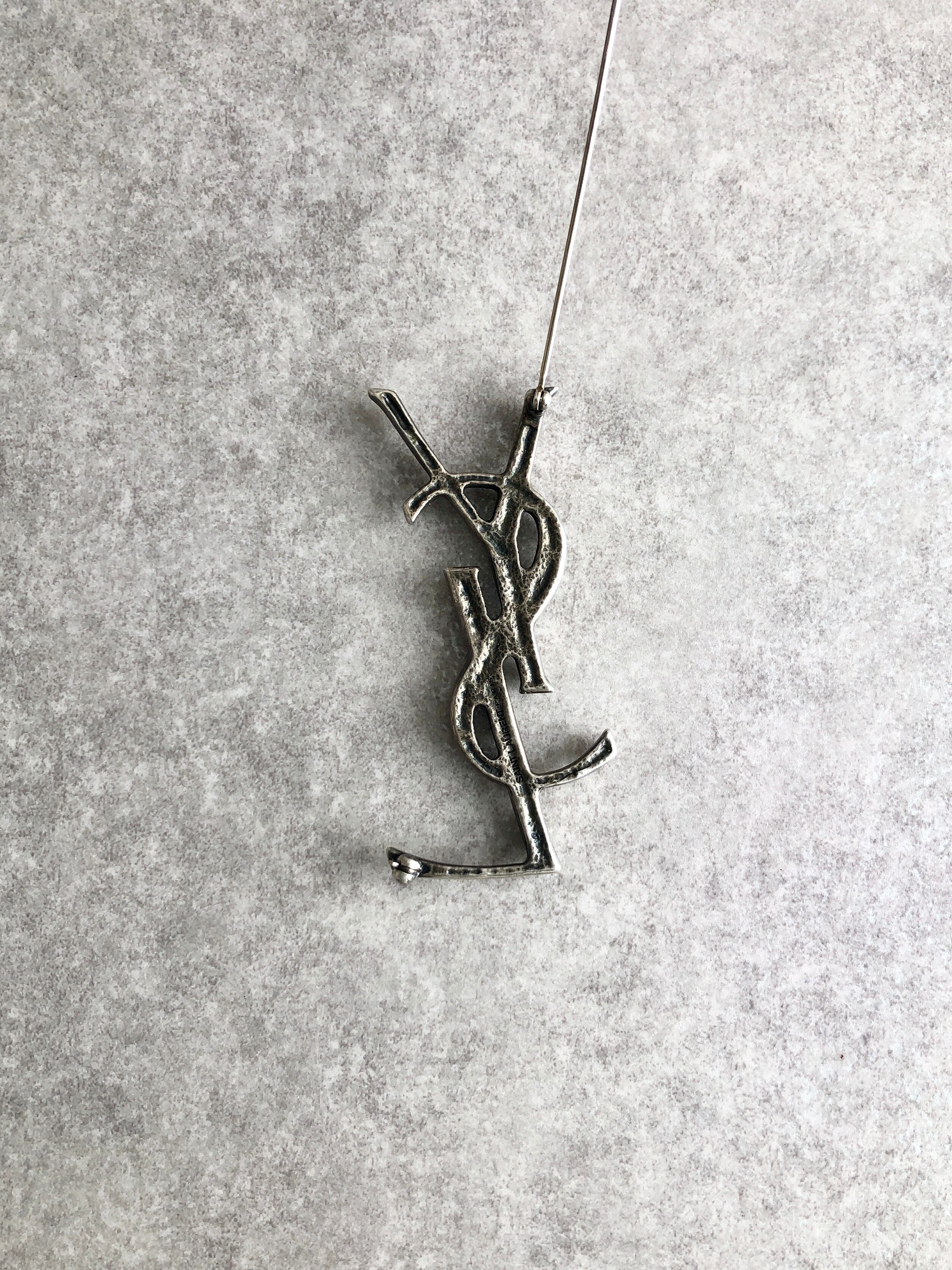 Yves Saint Laurent イヴ・サンローラン ブローチ シルバー YSL