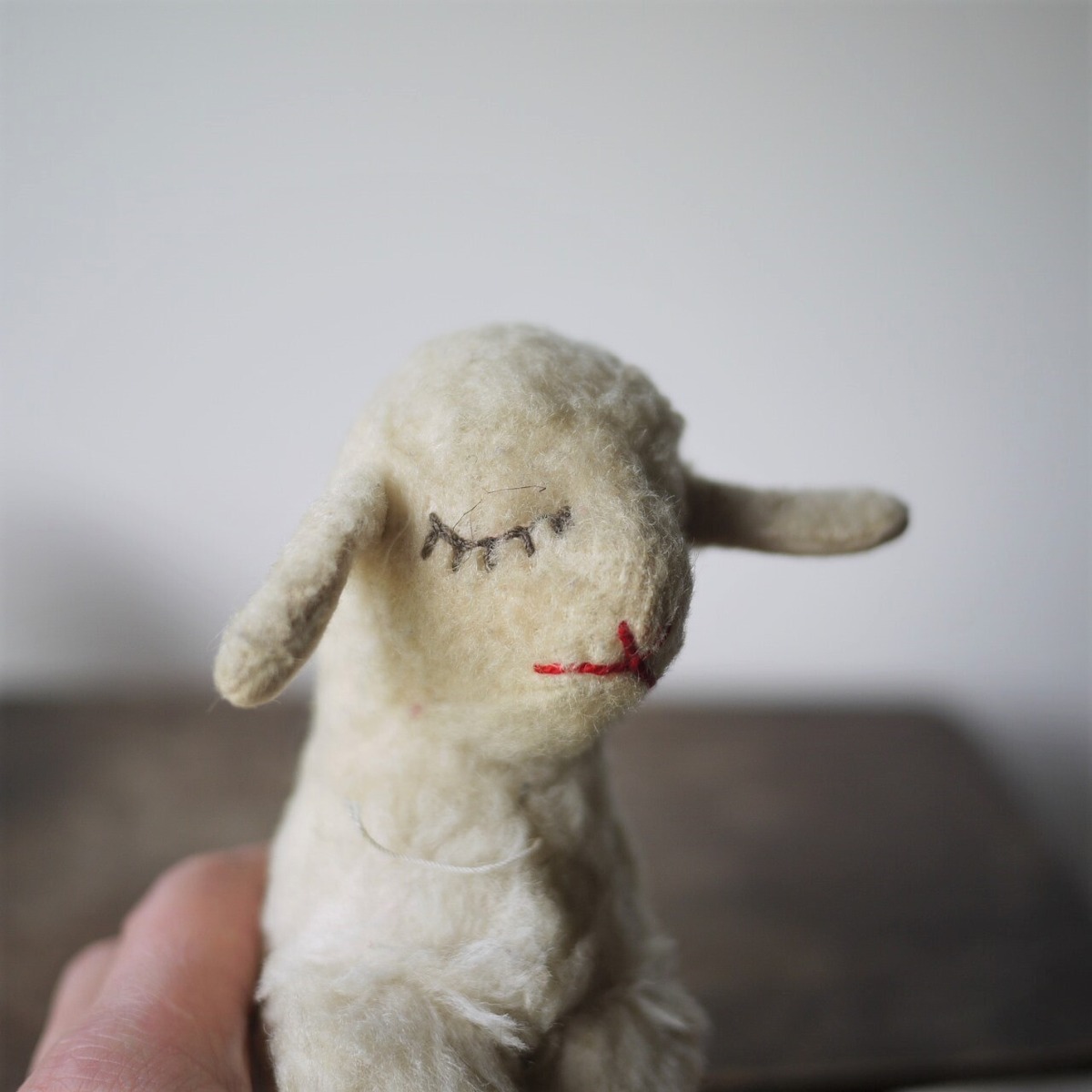 シュタイフ 眠る羊 Floppy Lamby ドイツ STEIFF | こりすのパン屋Base  