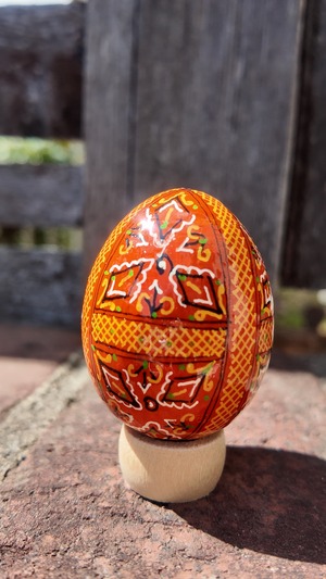 装飾用木製プィサンカ（イースターエッグ）with stand　コロミヤモデル