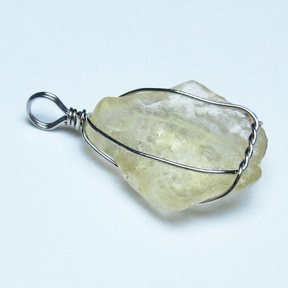 リビアングラス ペンダント 一点物 メール便可 112-13636