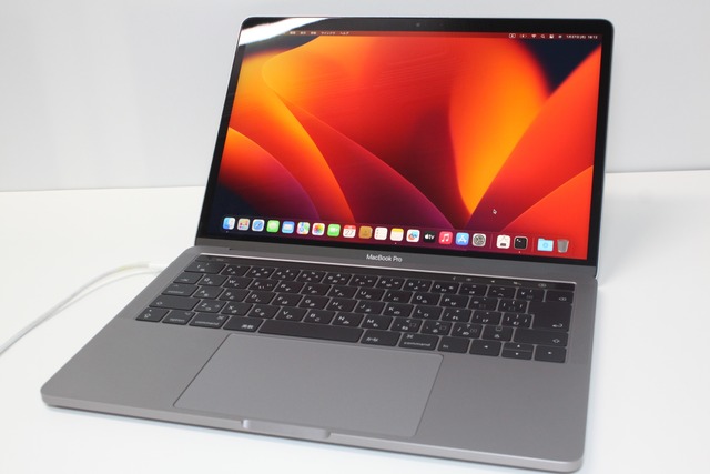 MacBook Pro（13インチ,2018,Thunderbolt 3ポートx 4）512GB/8GB