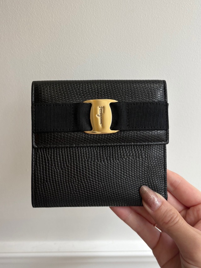 Salvatore ferragamo / vintage black vara wallet.