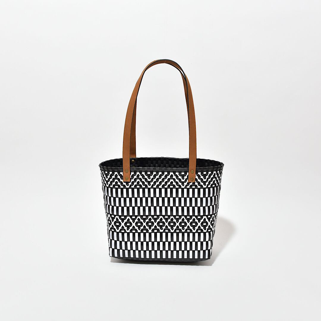 Off Le Fleur ジオメトリック プラカゴ バッグ 軽い 軽量 ブラック 黒 バイカラー カゴバッグ 人気 かごバッグ ブランド Le Jardin ル ジャルダン かごバッグ 人気 カゴバッグ ブランド