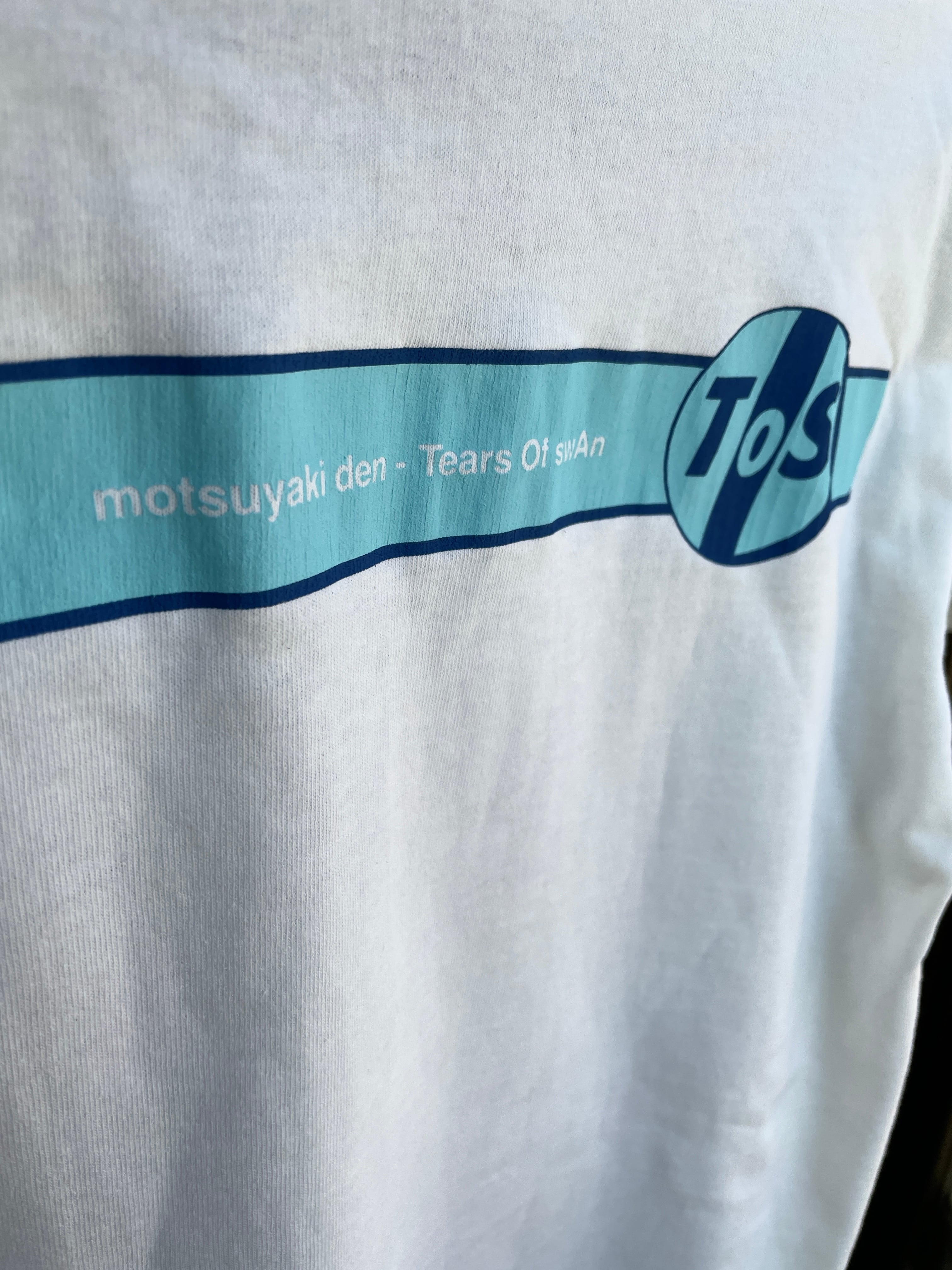 もつ焼でん×TEARS OF SWAN コラボTシャツ【ホワイト】 | もつ焼でん