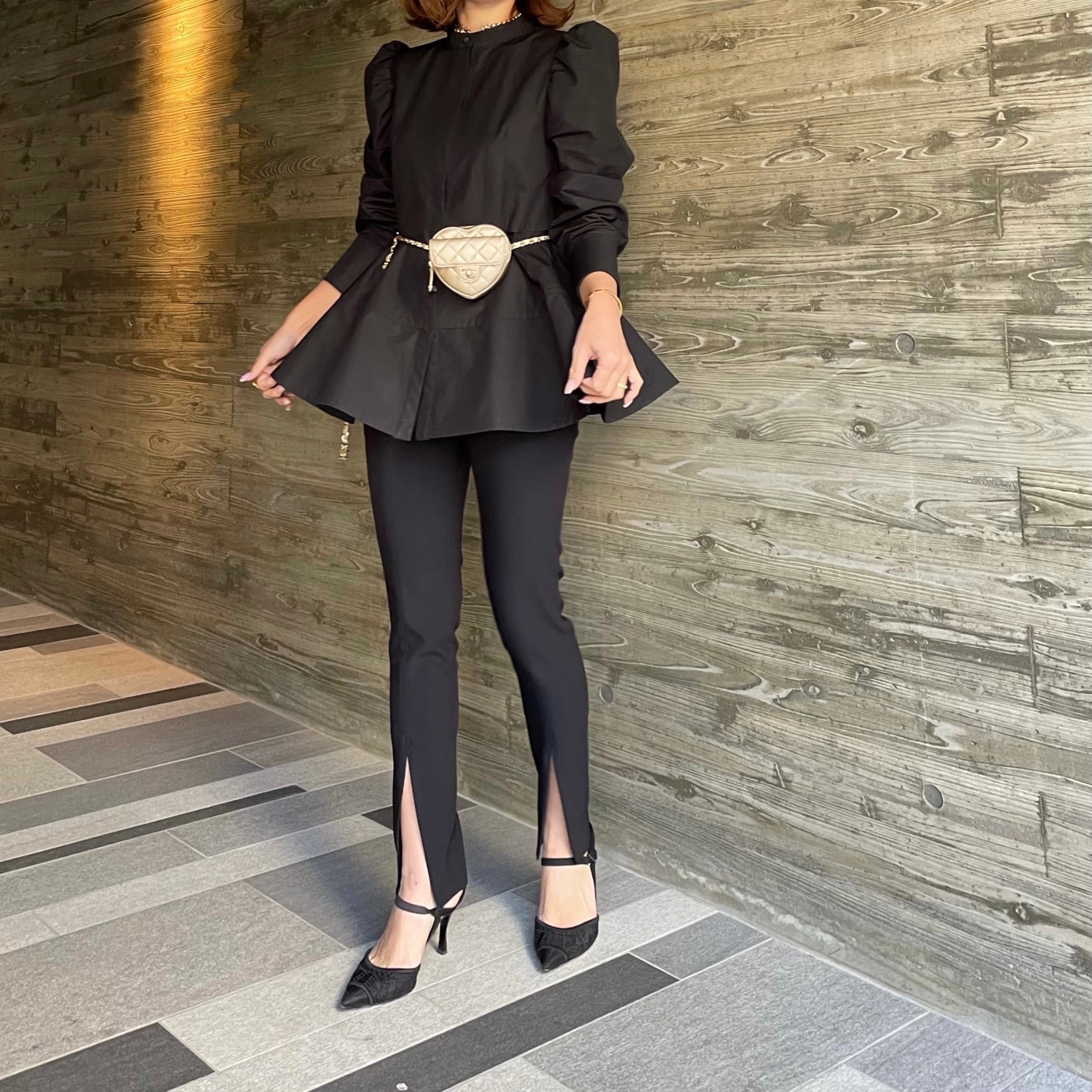 ペプラムブラウス Marie ブラック | Cygne 